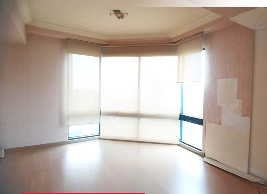 Kondisi Semi Furnished 2 Bed Mid Floor di Taman Anggrek Condominium