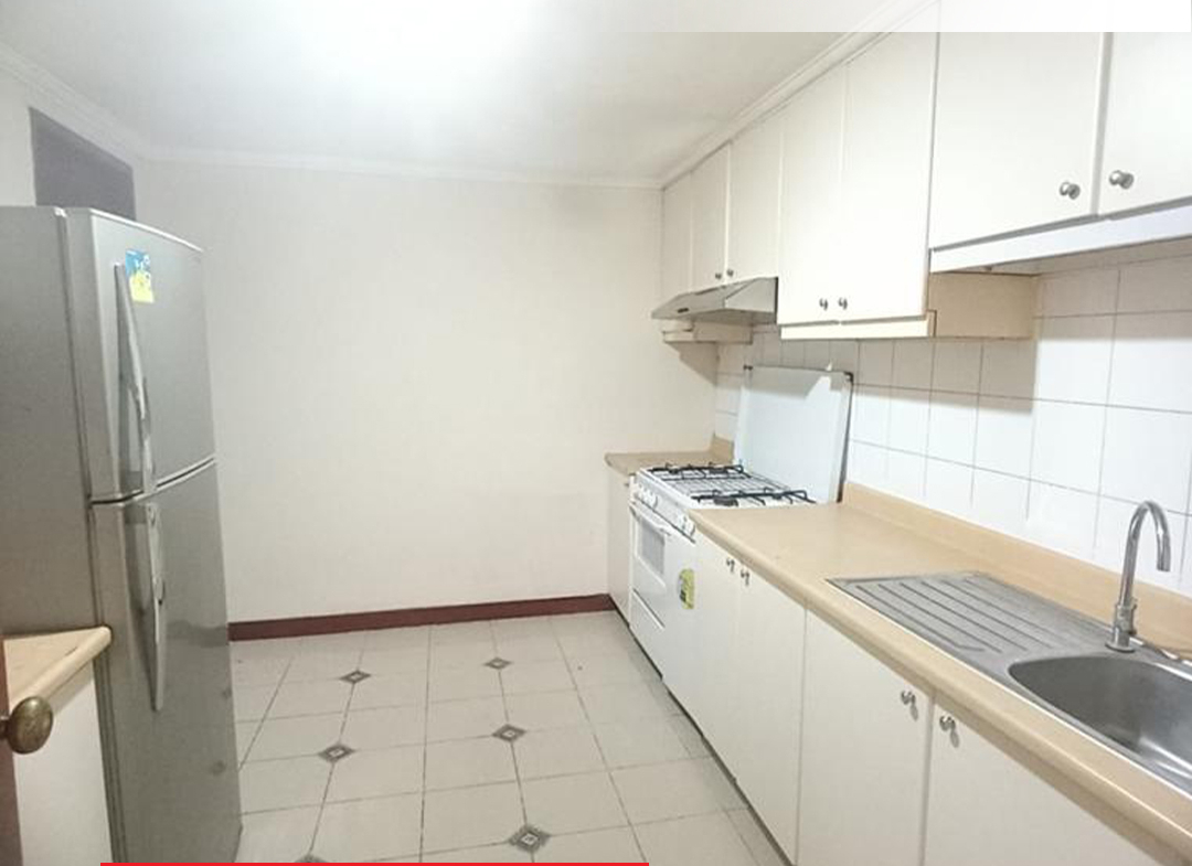 Fully Furnished 3 Bedroom, Lantai Tengah, Taman Anggrek Condominium