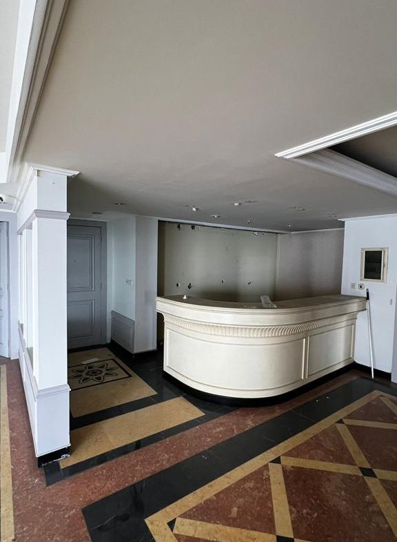 3 bed combine unit – middle floor – total renovation