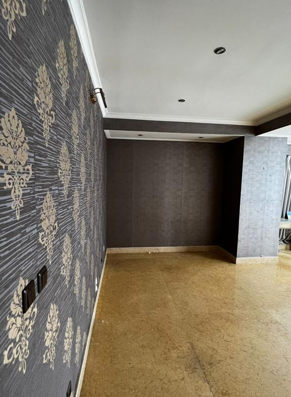 3 bed combine unit – middle floor – total renovation