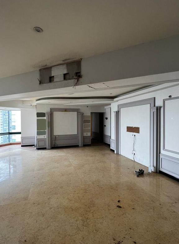 3 bed combine unit – middle floor – total renovation
