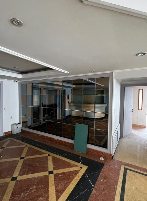 3 bed combine unit – middle floor – total renovation