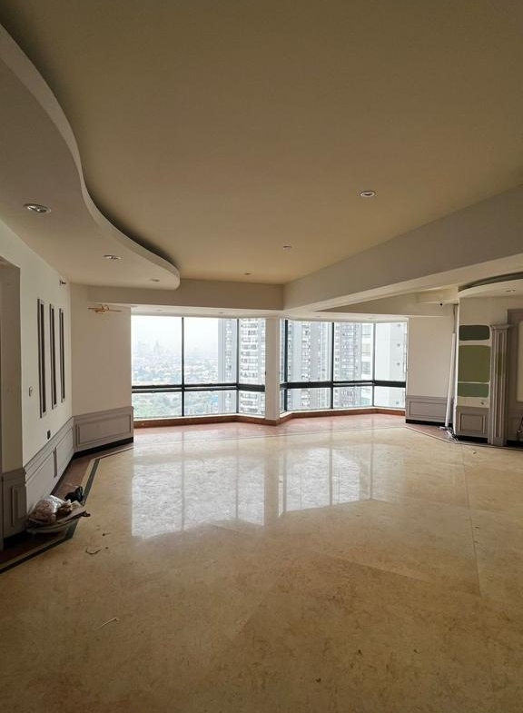 3 bed combine unit – middle floor – total renovation