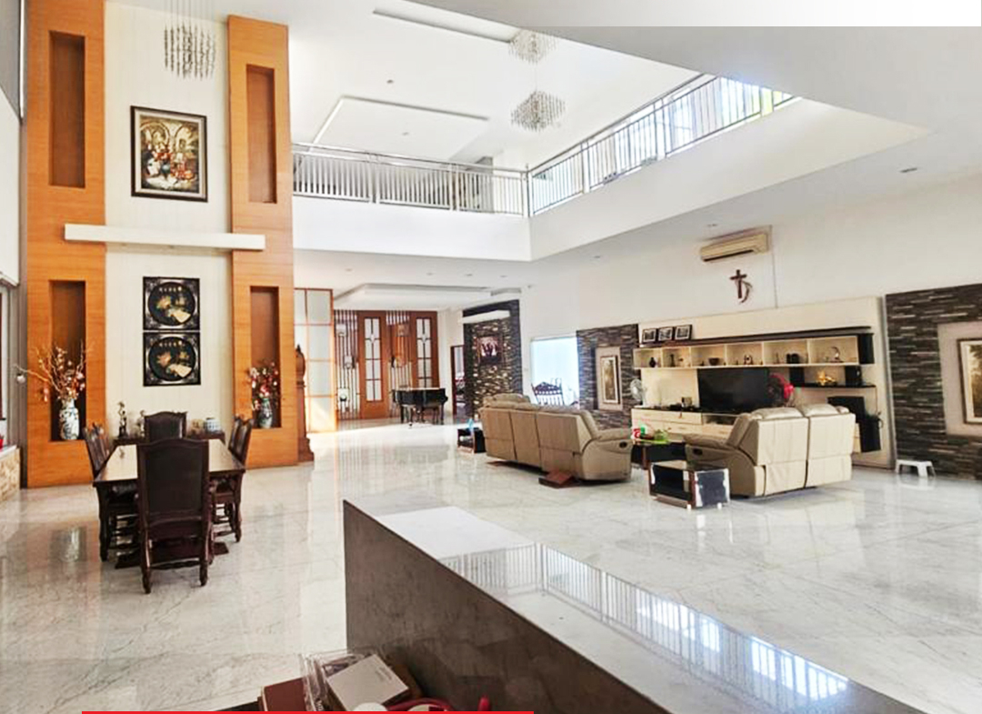 Intercon Rumah Mewah 3 Lantai Taman Kebon Jeruk, Jakarta Barat