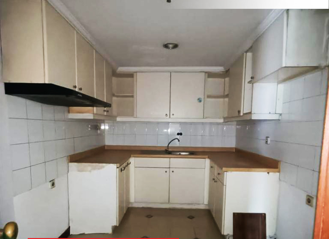 Semi Furnished 2 Bedroom, Low Floor, Taman Anggrek Condominium