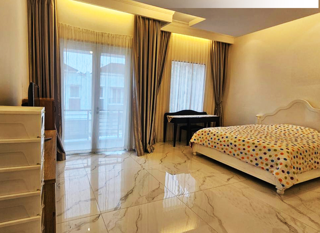 Rumah Hook Mewah di PHG Aquamarine Gading Serpong, Tangerang