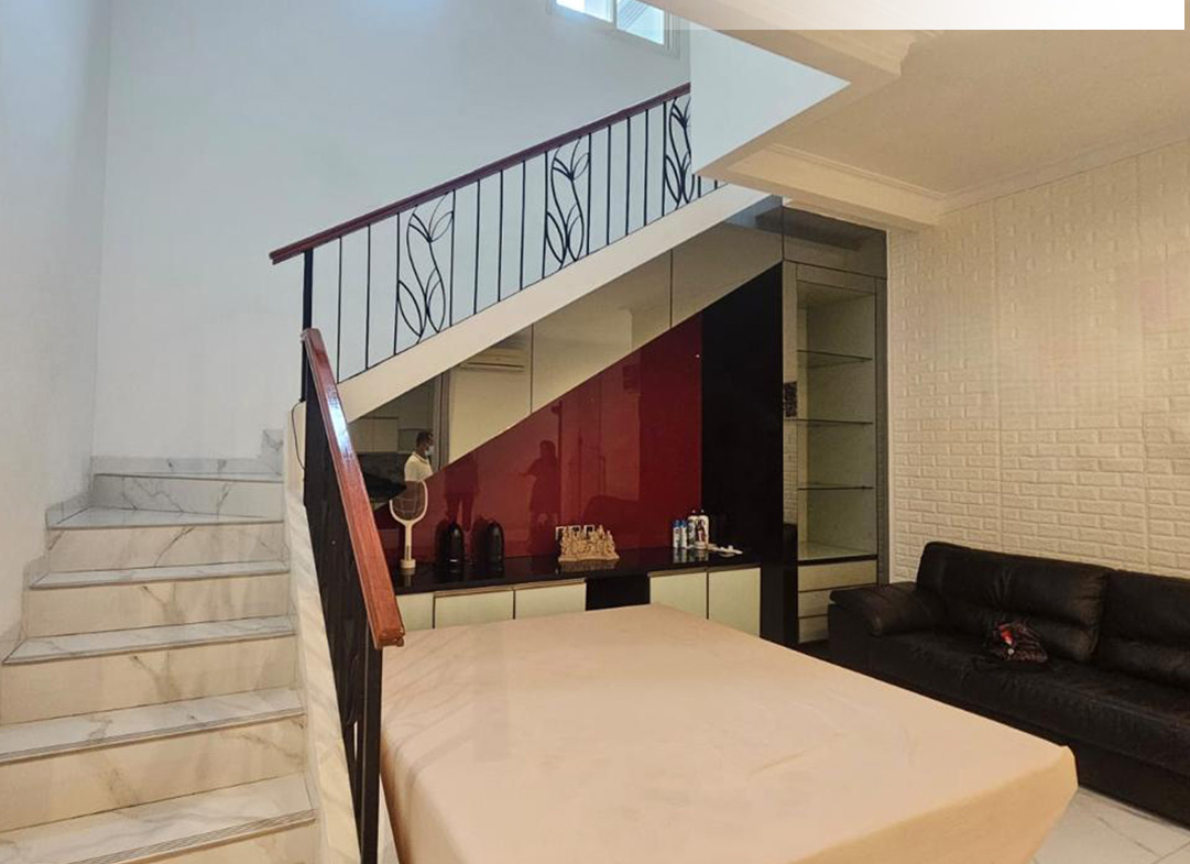 Rumah Hook Mewah di PHG Aquamarine Gading Serpong, Tangerang