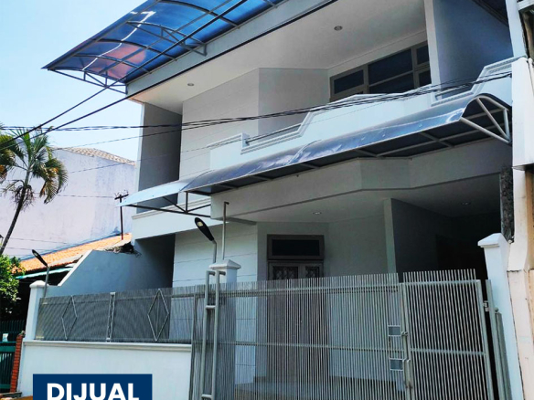 Rumah 2 Lantai Jalan Gelong Baru, Grogol Petamburan, Jakarta Barat