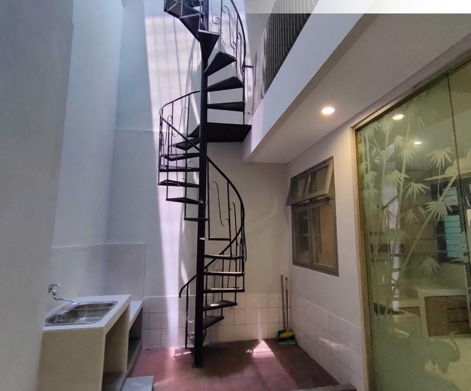 Rumah 2 Lantai Jalan Gelong Baru, Grogol Petamburan, Jakarta Barat