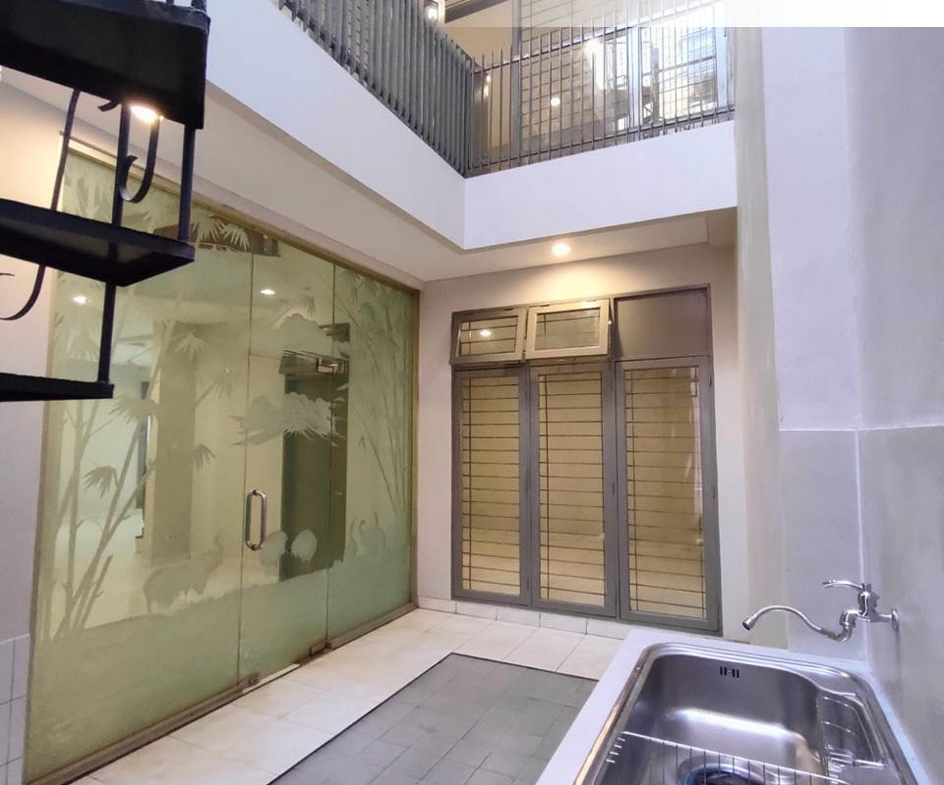 Rumah 2 Lantai Jalan Gelong Baru, Grogol Petamburan, Jakarta Barat