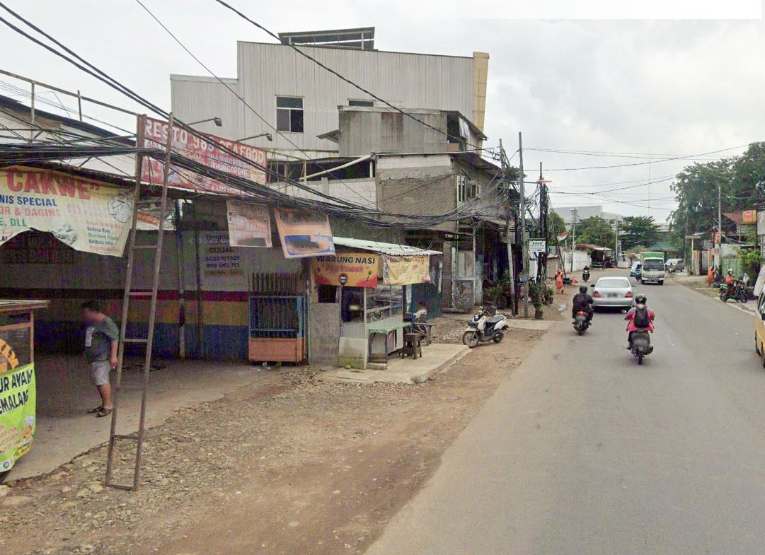 Bangunan ex Bengkel di Jalan Kedoya Raya, Kebon Jeruk, Jakarta Barat