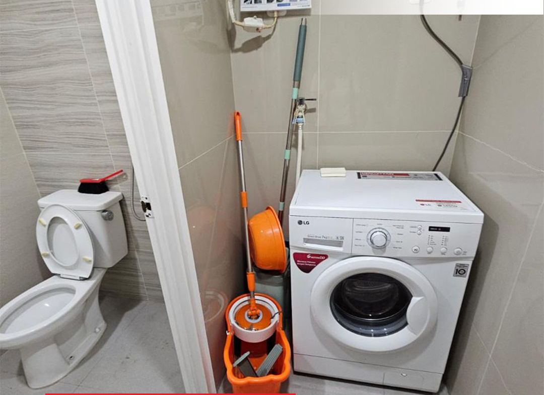 Fully Furnished Good Condition Taman Anggrek Condominium 3 Bedroom, Middle Floor