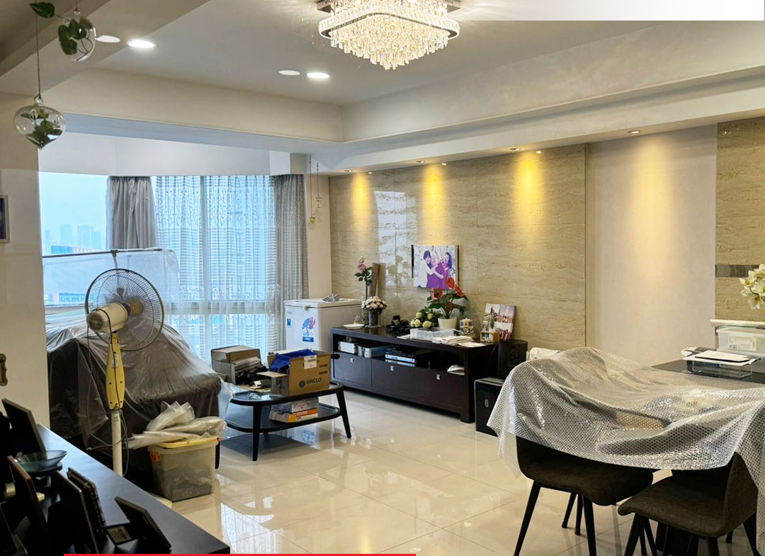 Sangat Luas 264 sqm, 4 Bedrooms, Semi Furnished, High Floor