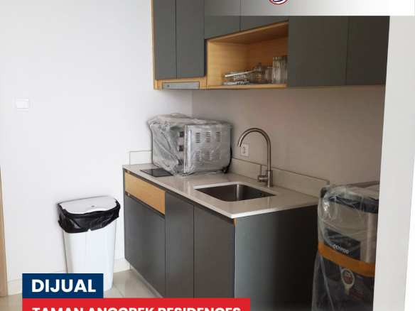 Taman Anggrek Residences, Fully Furnished, 3 Bedrooms, Middle Floor, City View