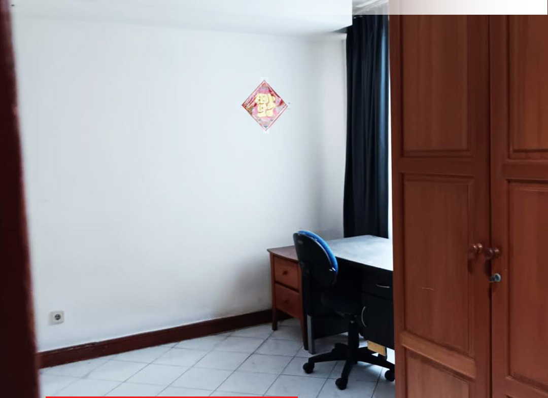 Fully Furnished 3 Bedrooms, Low Floor di Taman Anggrek Condominium