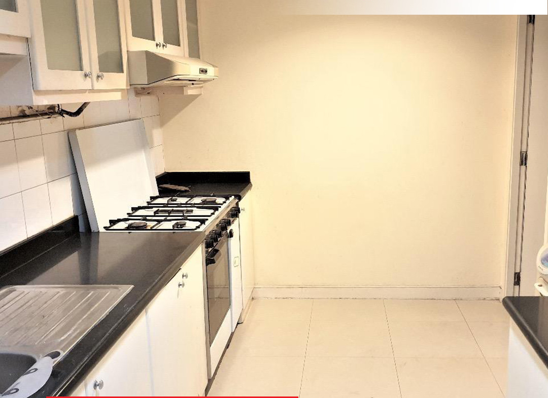 Dijual Taman Anggrek Condominium, Fully Furnished 3 Bedroom, Lantai Bawah