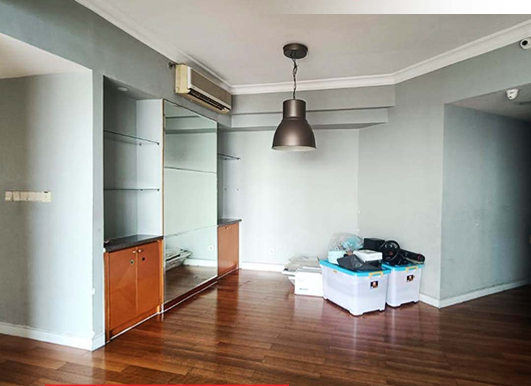 Dijual Taman Anggrek Condominium, Semi Furnished, 2 Bedroom, Middle Floor
