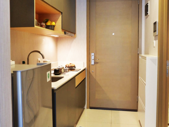 Dijual Taman Anggrek Residences Fully Furnished Studio 1 Bedroom, Middle Floor