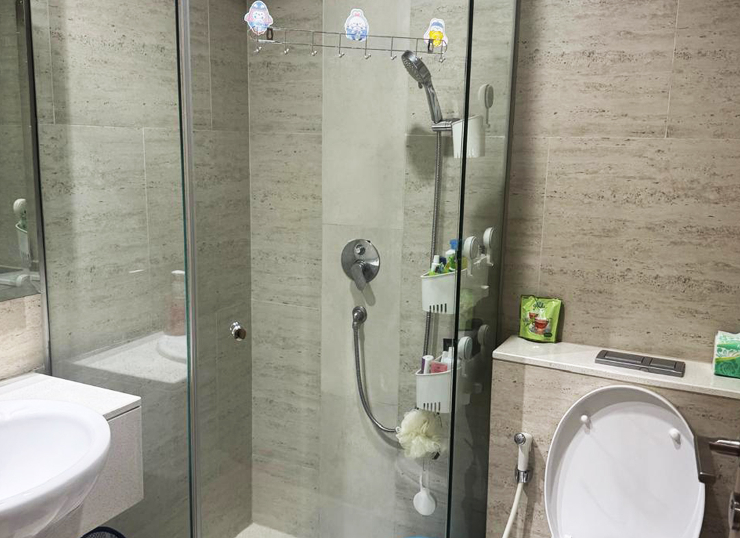 Disewa Taman Anggrek Residences Fully Furnished, 1 Bedroom, Low Floor, Pool View
