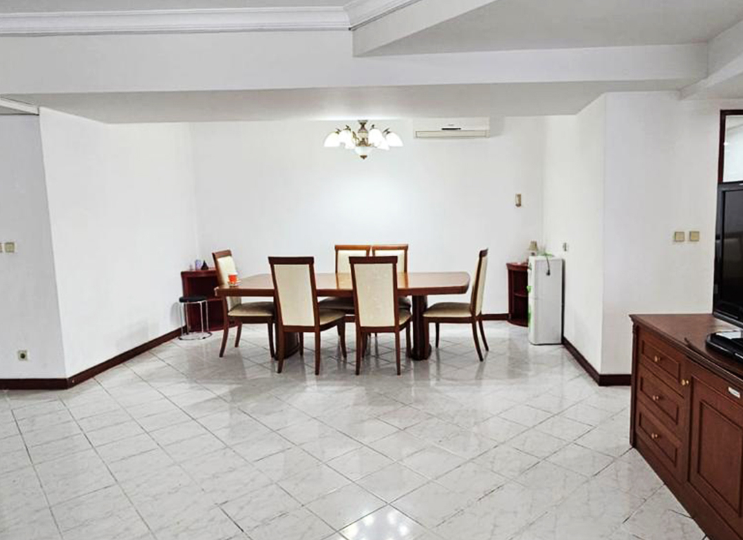 Fully Furnished Good Condition, 2 Bedroom, Taman Anggrek Condominium