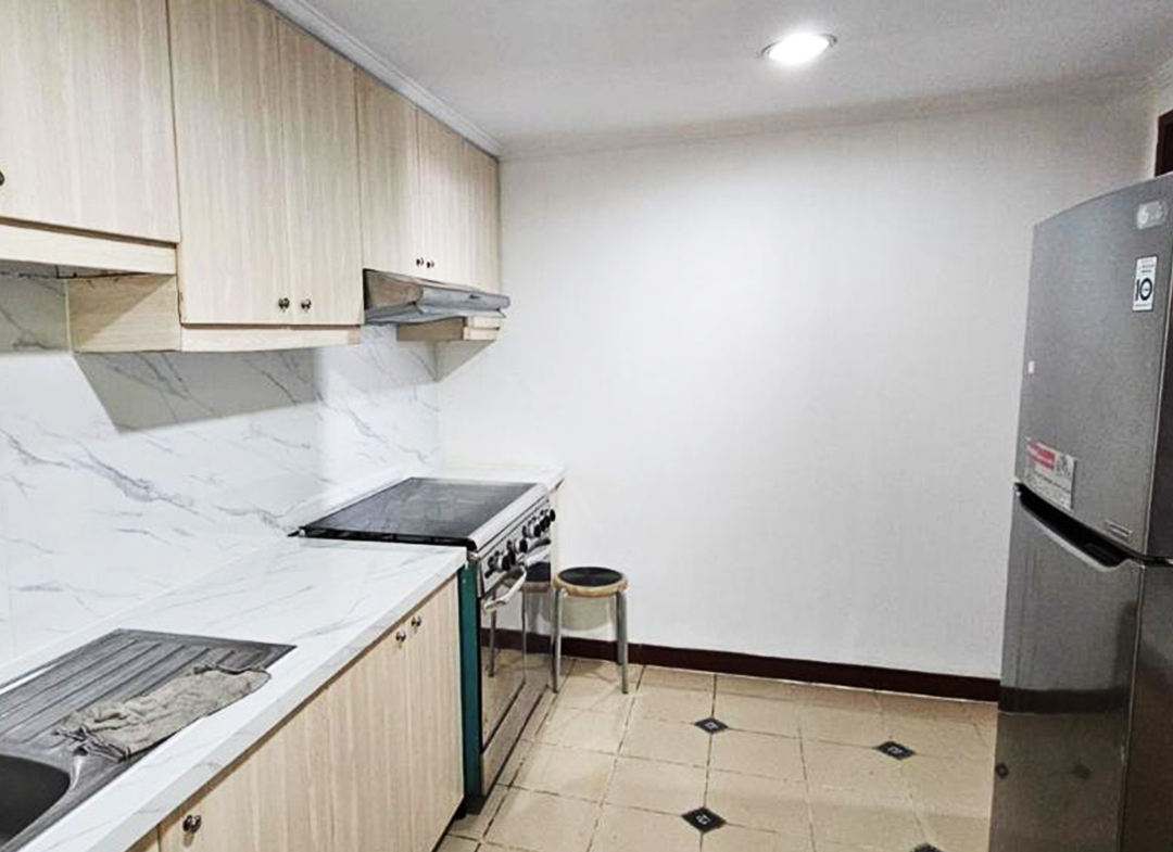 Fully Furnished Good Condition, 2 Bedroom, Taman Anggrek Condominium