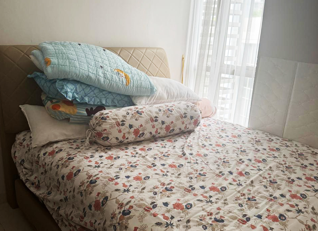 Disewa Taman Anggrek Residences Fully Furnished, 1 Bedroom, Low Floor, Pool View