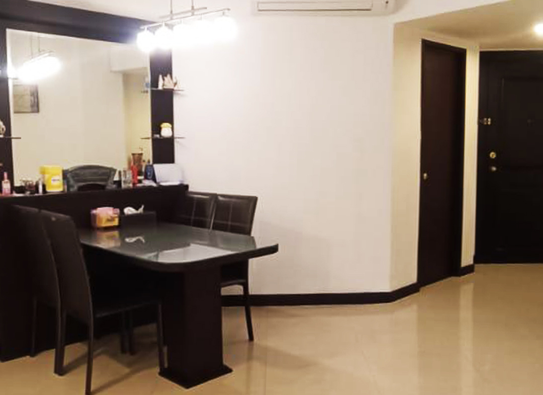 Dijual Semi Furnished, Taman Anggrek Condominium, 2 Bedroom, Middle Floor