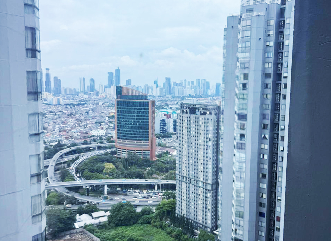 Dijual Semi Furnished, 2 Bedroom, High Floor, Taman Anggrek Condominium