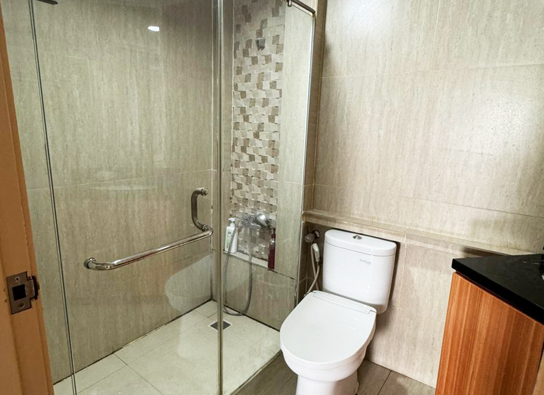 Disewa Fully Furnished, Taman Anggrek Condominium 2 Bed, Middle Floor