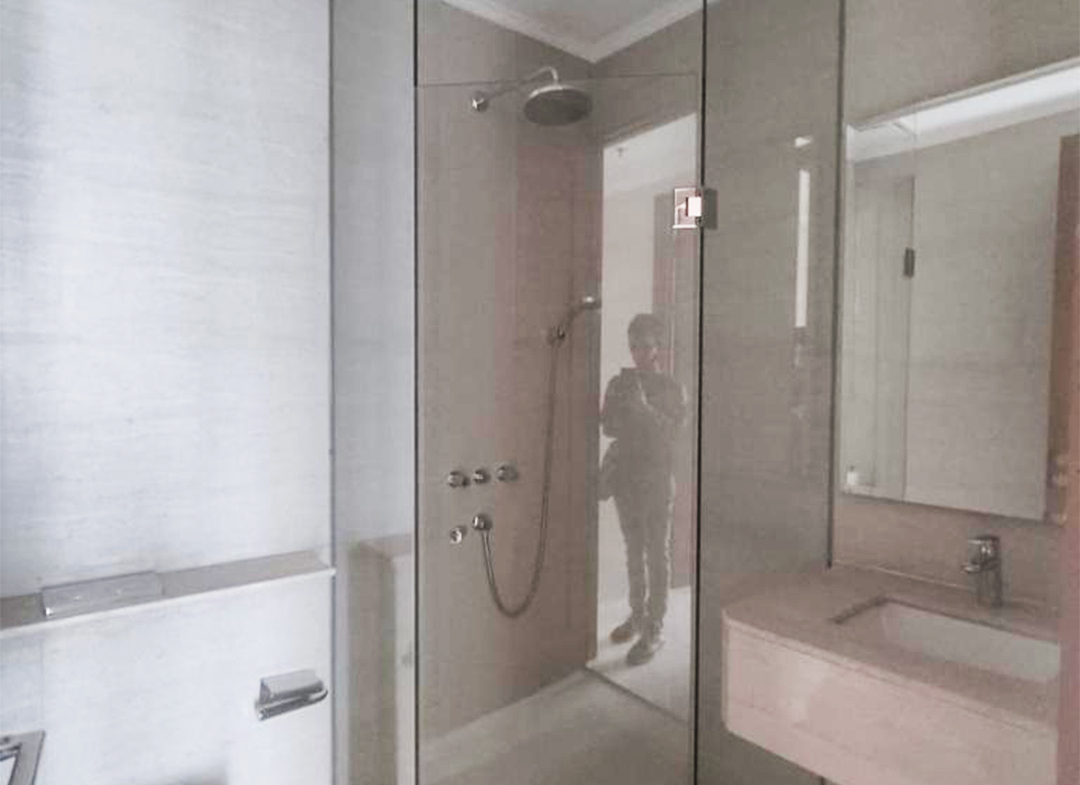 Dijual Taman Anggrek Residences, Semi Furnished 3 Bedroom, Pool View