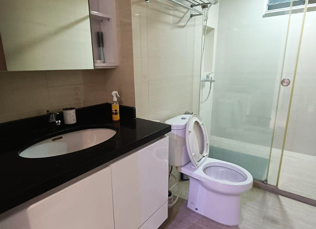 Disewa Fully Furnished, 3 Kamar Tidur, Lantai Tengah, Taman Anggrek Condominium