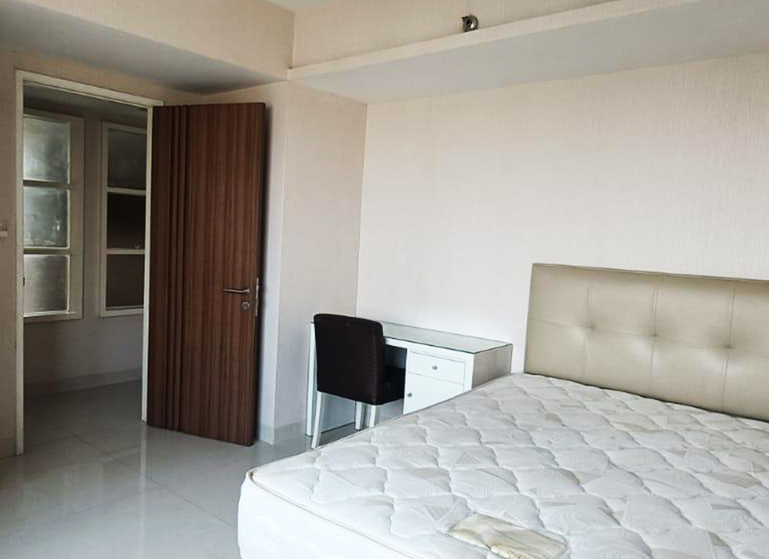 Disewa Fully Furnished, 3 Kamar Tidur, Lantai Tengah, Taman Anggrek Condominium