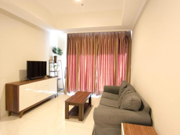 Sewa Fully Furnished Taman Anggrek Residences 2 Bed + 1, 99sqm = 135juta/tahun, Low Floor, Pool View