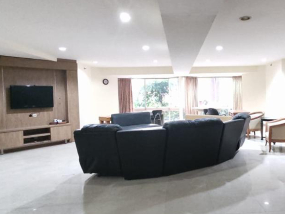 Dijual Cepat!! Taman Anggrek Condominium 6 Bedroom, Semi Furnished, Low Floor