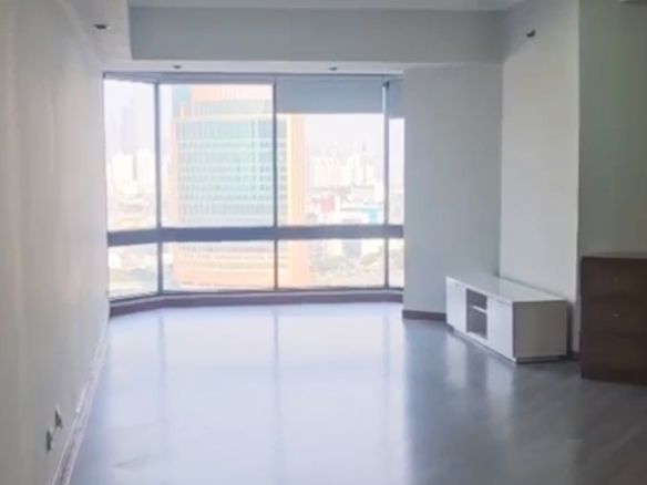 Disewa Semi Furnished, Taman Anggrek Condominium, 2 Bed, Middle Floor