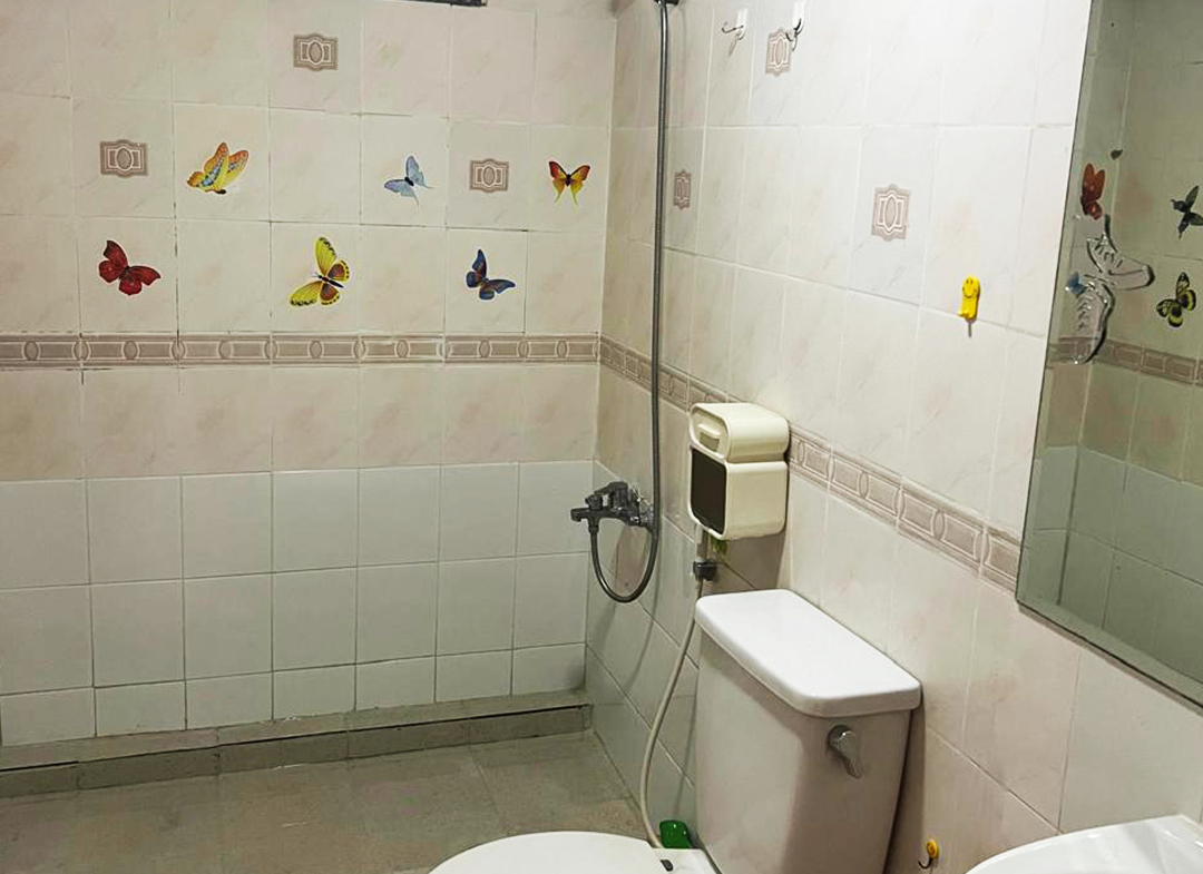 Fully Furnished 2 Bedroom, Taman Anggrek Condominium, Lantai Tengah