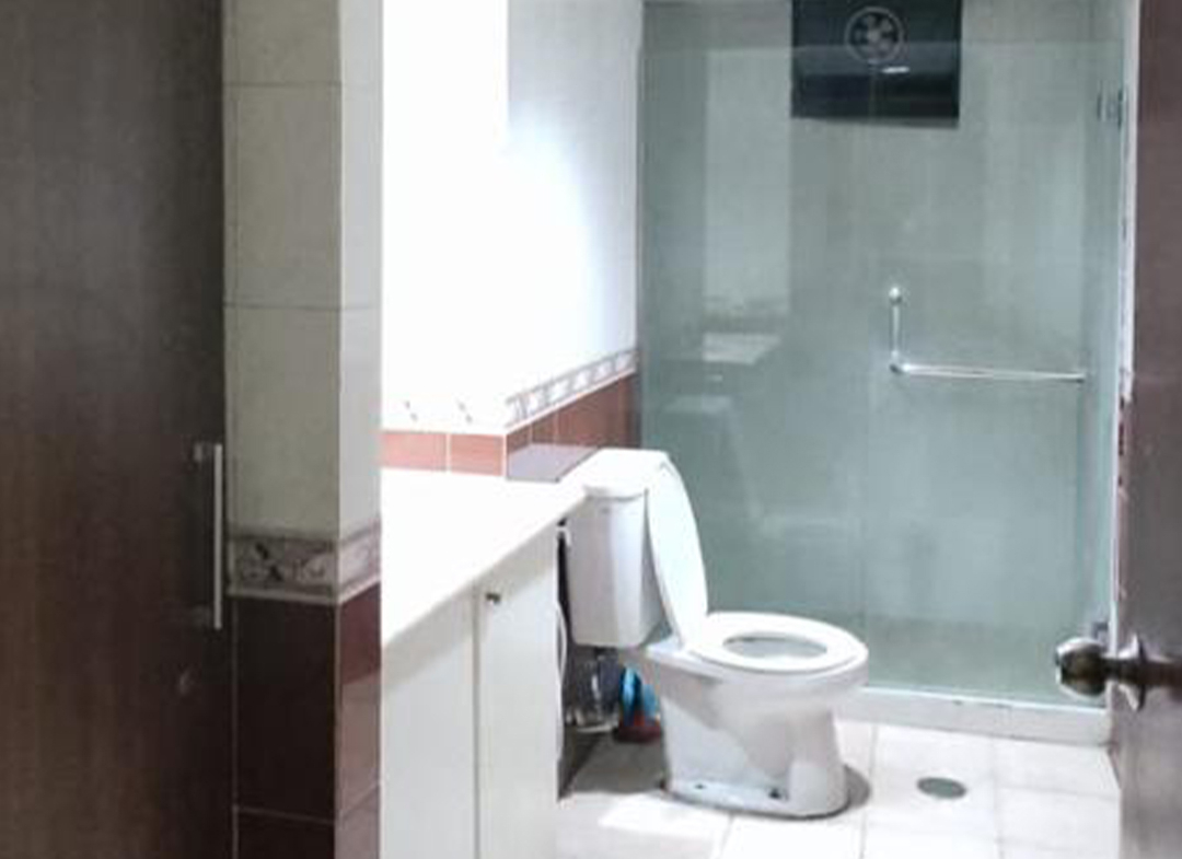 Dijual Cepat!! Taman Anggrek Condominium 6 Bedroom, Semi Furnished, Low Floor