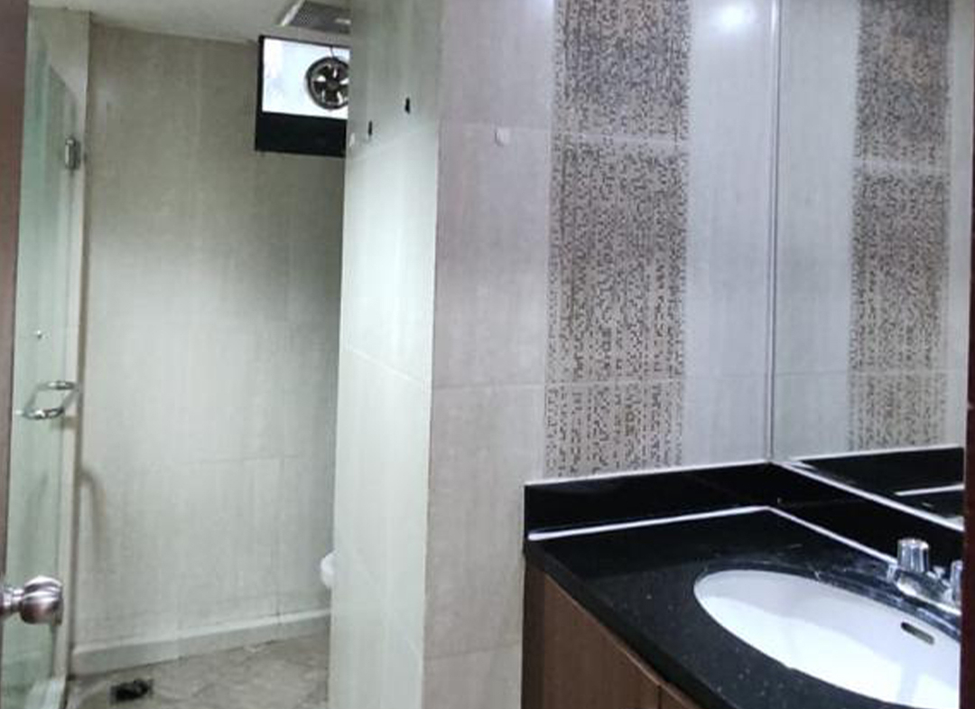 Dijual Cepat!! Taman Anggrek Condominium 6 Bedroom, Semi Furnished, Low Floor