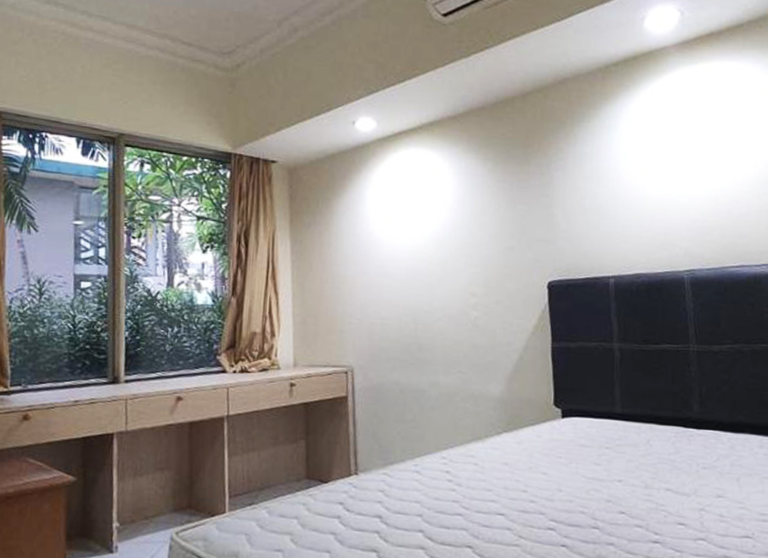 Dijual Cepat!! Taman Anggrek Condominium 6 Bedroom, Semi Furnished, Low Floor