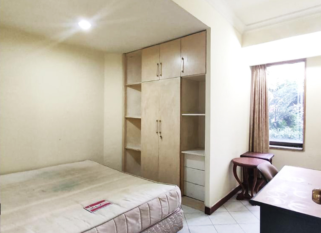 Dijual Cepat!! Taman Anggrek Condominium 6 Bedroom, Semi Furnished, Low Floor