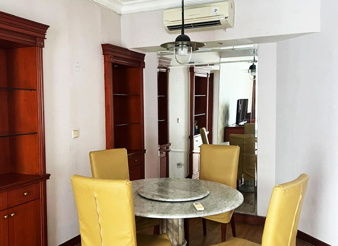 Fully Furnished 2 Bedroom, Taman Anggrek Condominium, Lantai Tengah