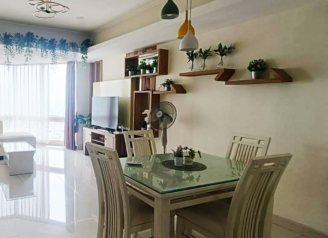 Disewa Taman Anggrek Condominium Fully Furnished, 2 Bedroom, High Floor