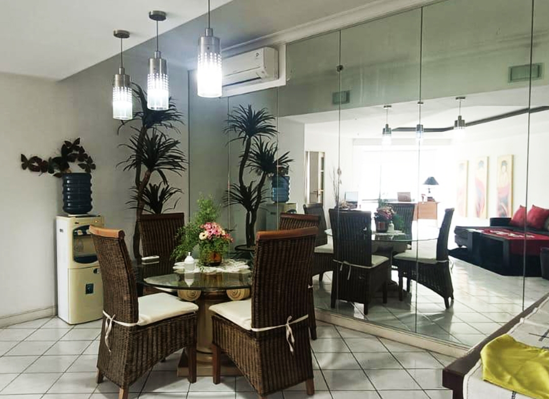 Disewa Fully Furnished 3 Bedroom, Middle Floor, Taman Anggrek Condominium