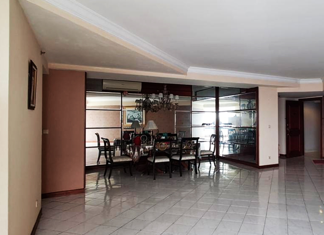 Semi Furnished, 3 Bedrooms, High Floor, Taman Anggrek Condominium