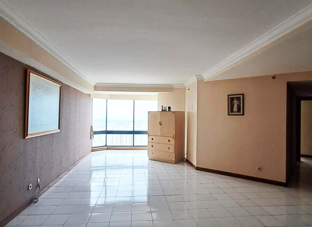 Semi Furnished, 3 Bedrooms, High Floor, Taman Anggrek Condominium