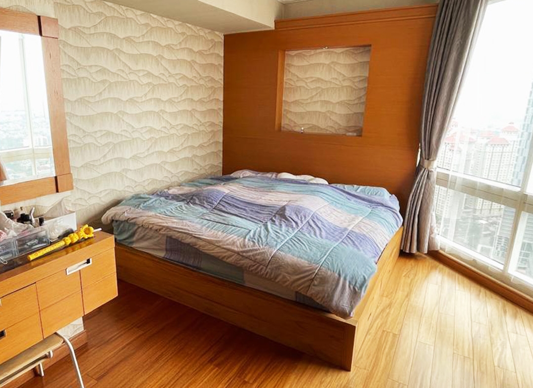 Dijual 1.875 Bio, Fully Furnished, Lantai Atas, Taman Anggrek Condominium