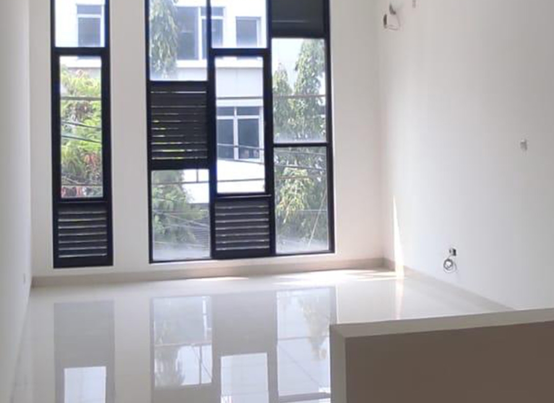 Termurah, Dijual Rukan Baru minimalis modern di Jalan Aries Utama, Jakarta Barat