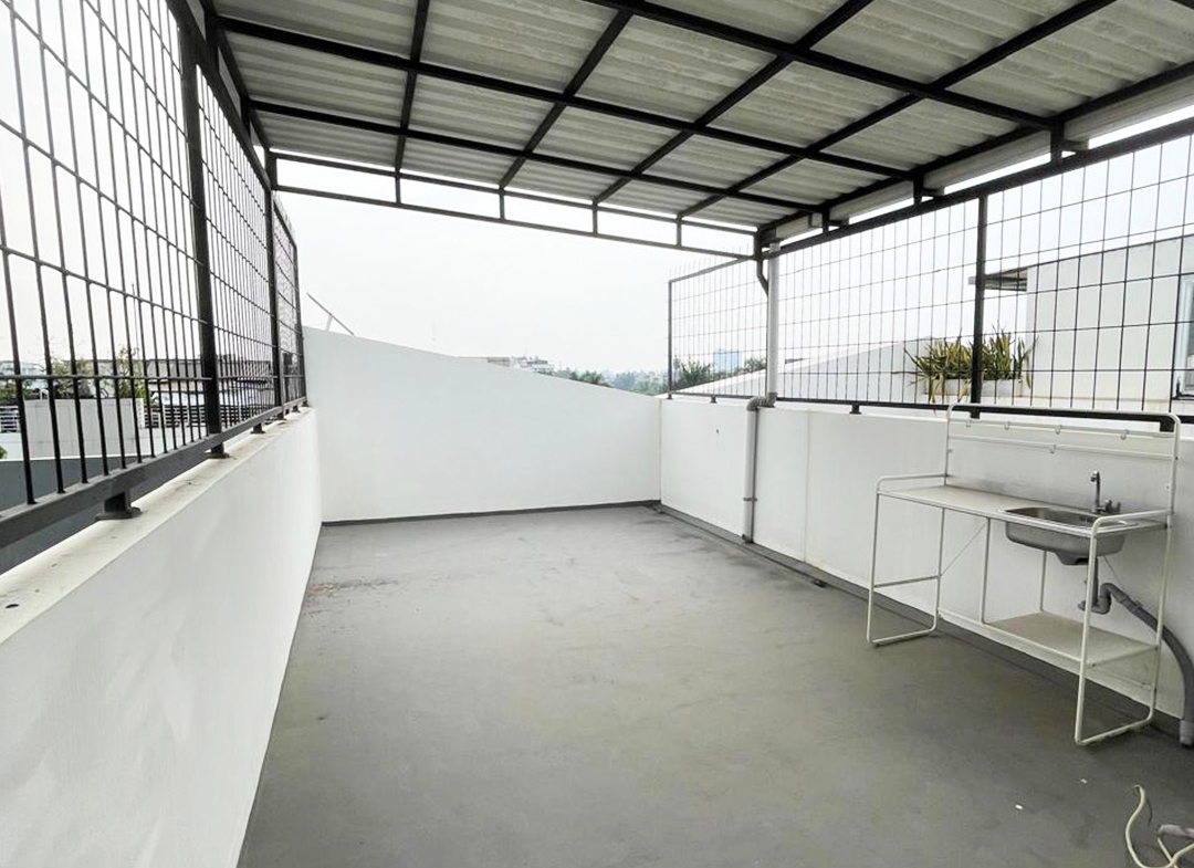 Termurah, Dijual Rukan Baru minimalis modern di Jalan Aries Utama, Jakarta Barat