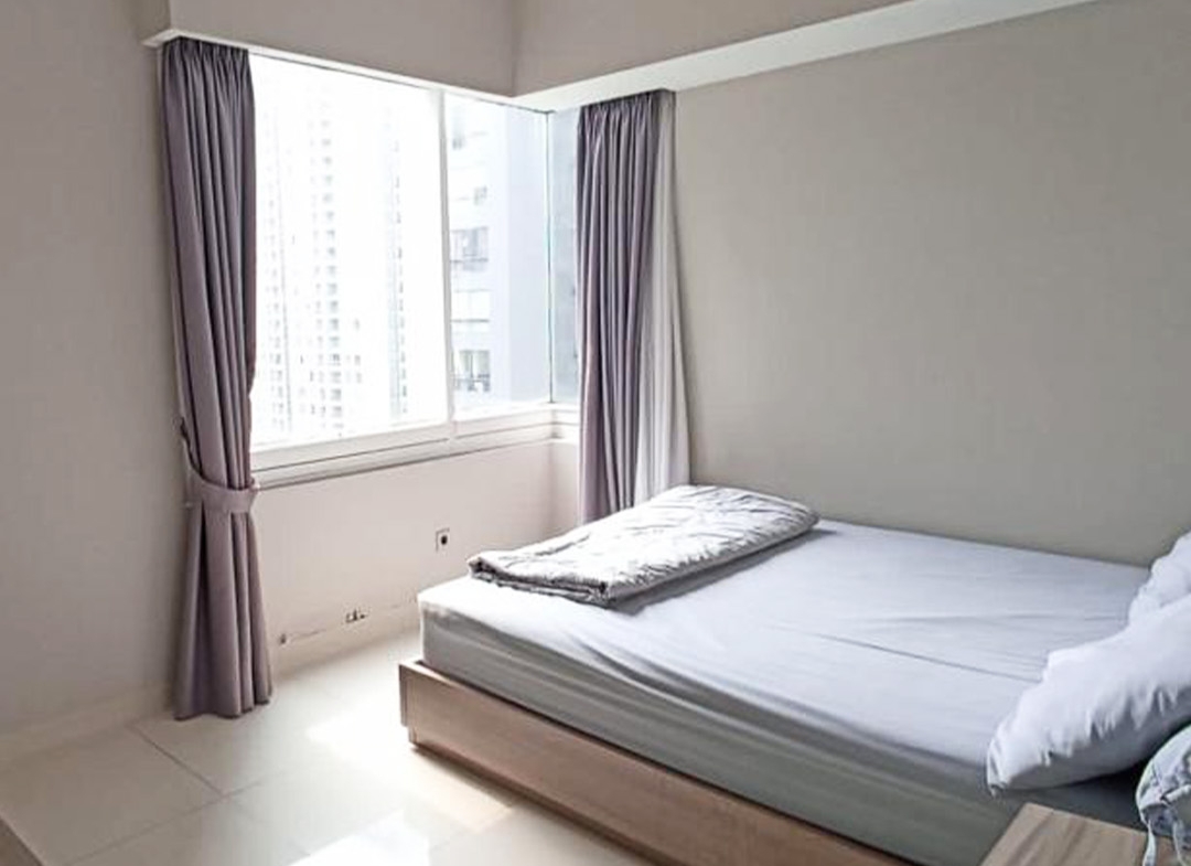 Disewa Fully Furnished 130jt perTahun, Corner Unit, Taman Anggrek Condominium