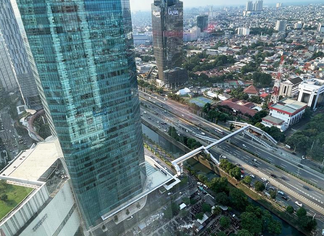 Dijual 1.875 Bio, Fully Furnished, Lantai Atas, Taman Anggrek Condominium